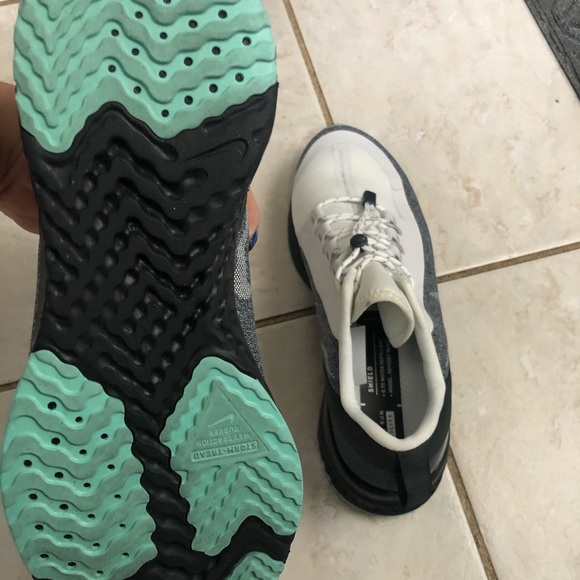 Nike Pegasus 35 Shield - Picture 4 of 5